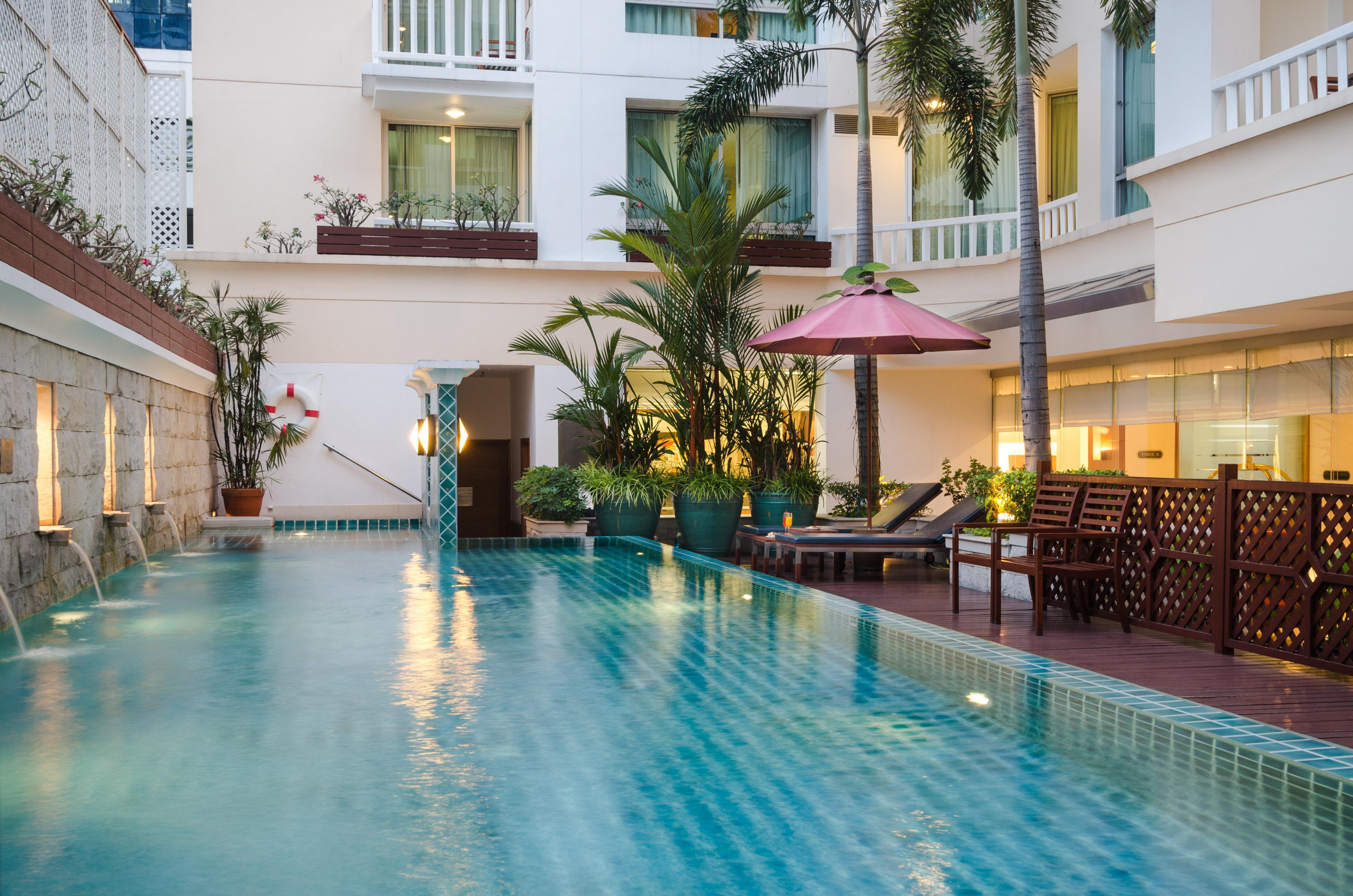 At Ease Saladaeng By Aetas Hotel Bangkok Exterior photo