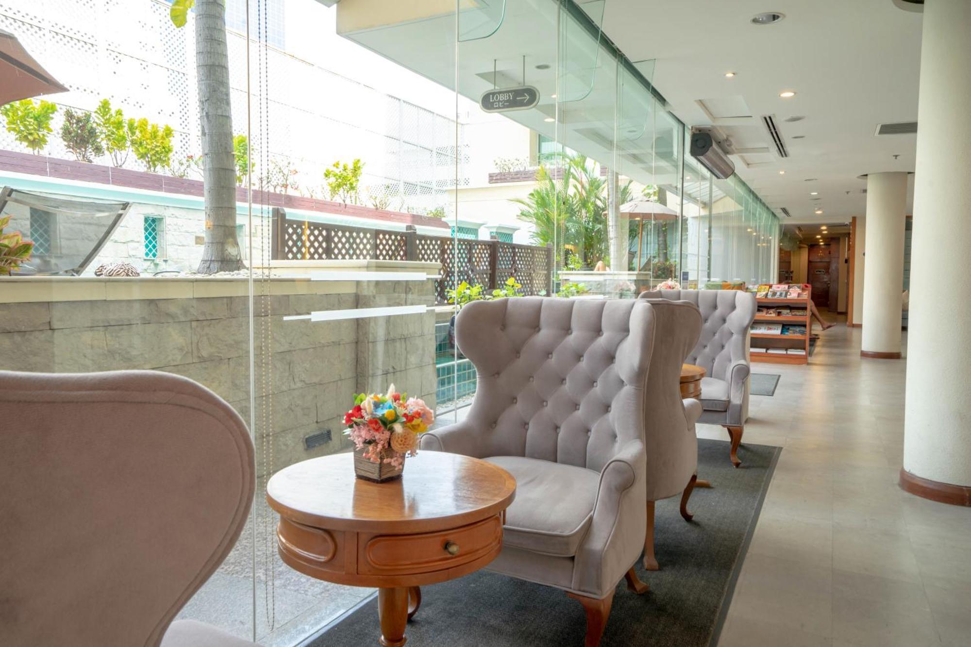 At Ease Saladaeng By Aetas Hotel Bangkok Exterior photo