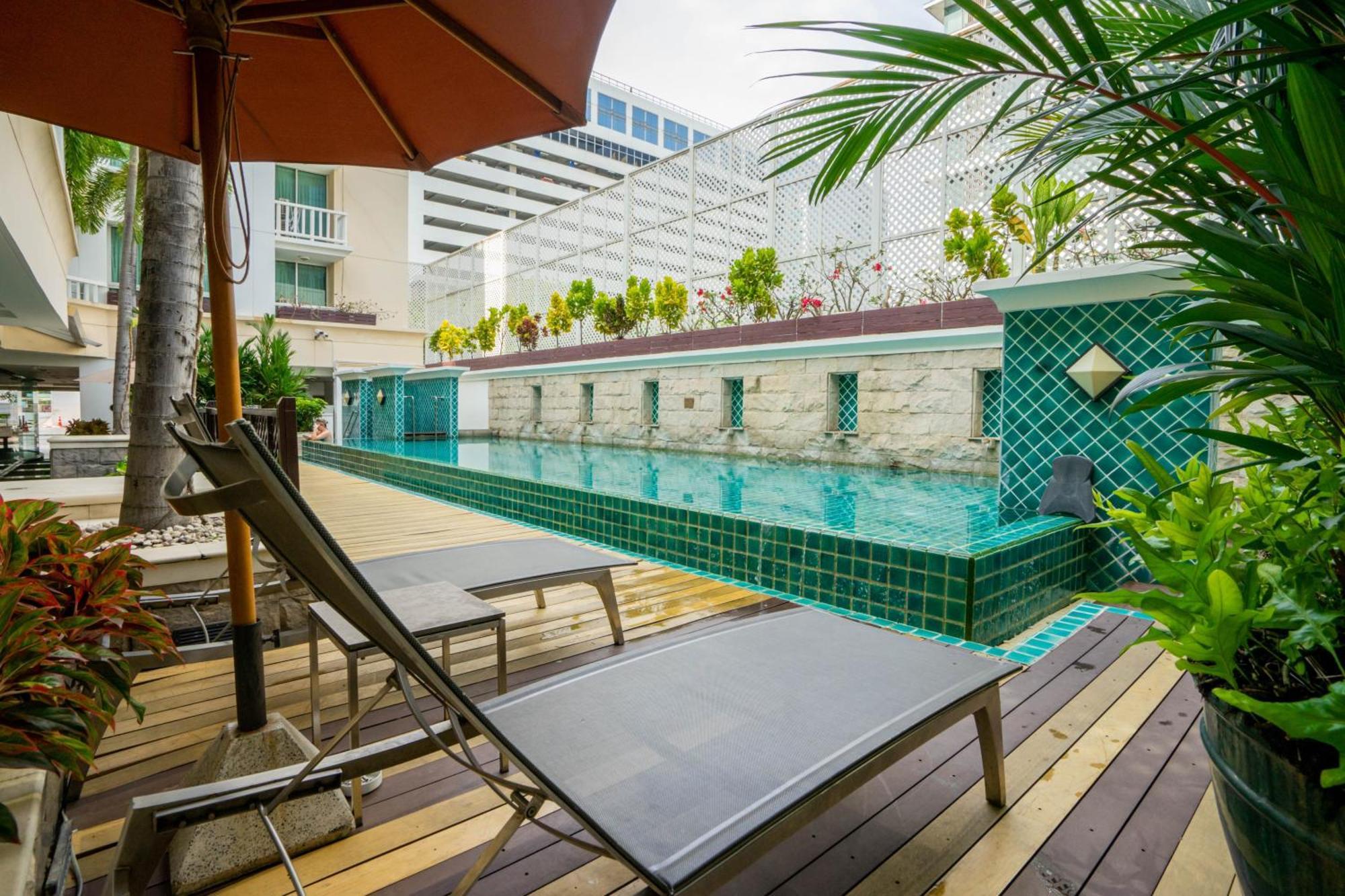 At Ease Saladaeng By Aetas Hotel Bangkok Exterior photo